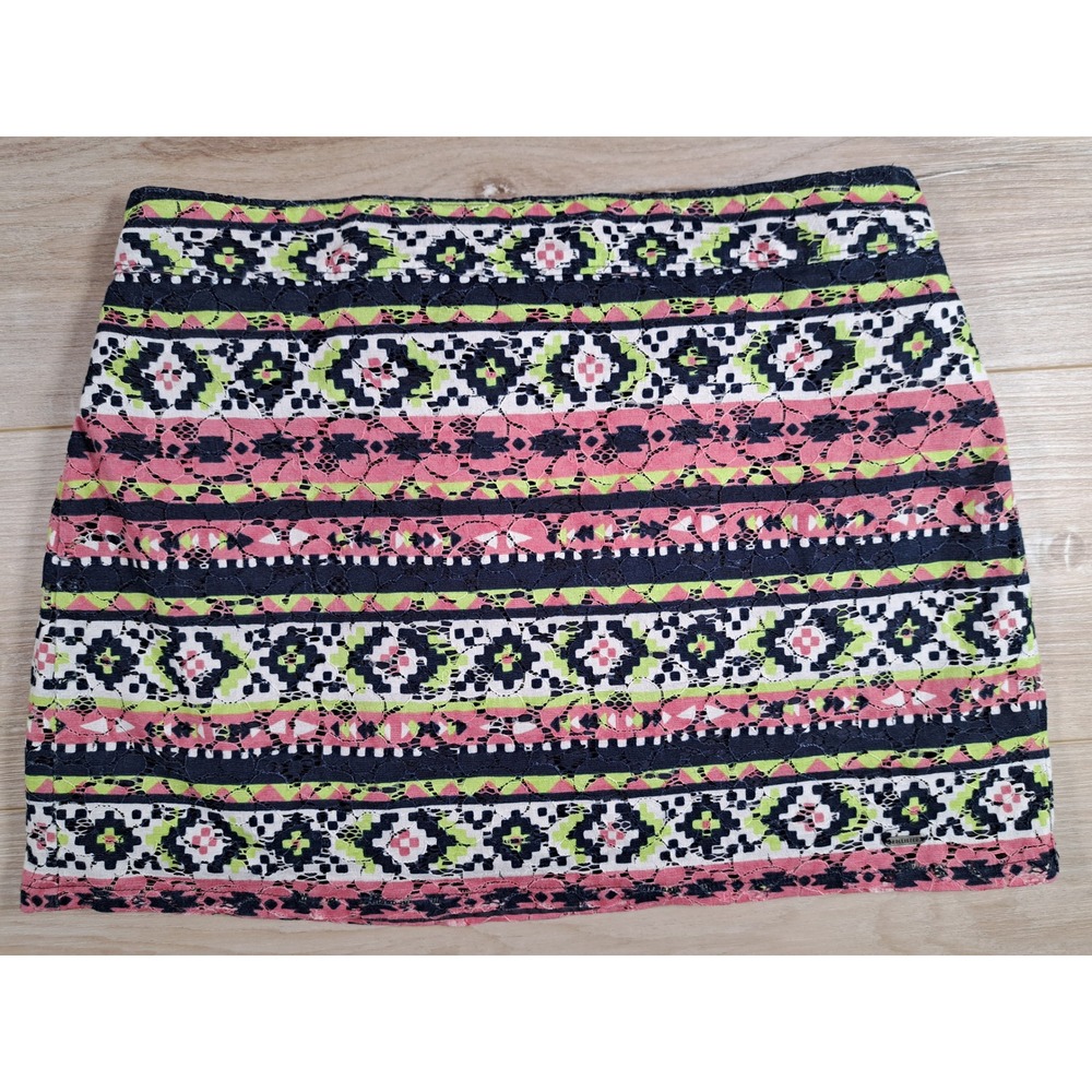 Hollister Womens Tribal Geometric Lace Mini Skirt Pink Green Navy Blue Sz M y2k - Picture 2 of 5